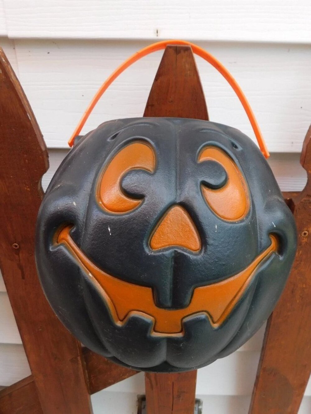 Grand Venture Pumpkin Halloween Blow Mold Trick or Treat Candy Bucket/Pail